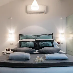 https://vic-pigneto.it-romehotels.com